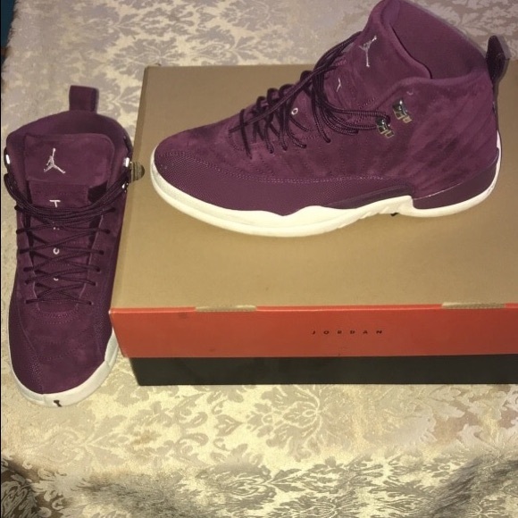 AIR JORDAN 12 RETRO "BORDEAUX" - Picture 1 of 3